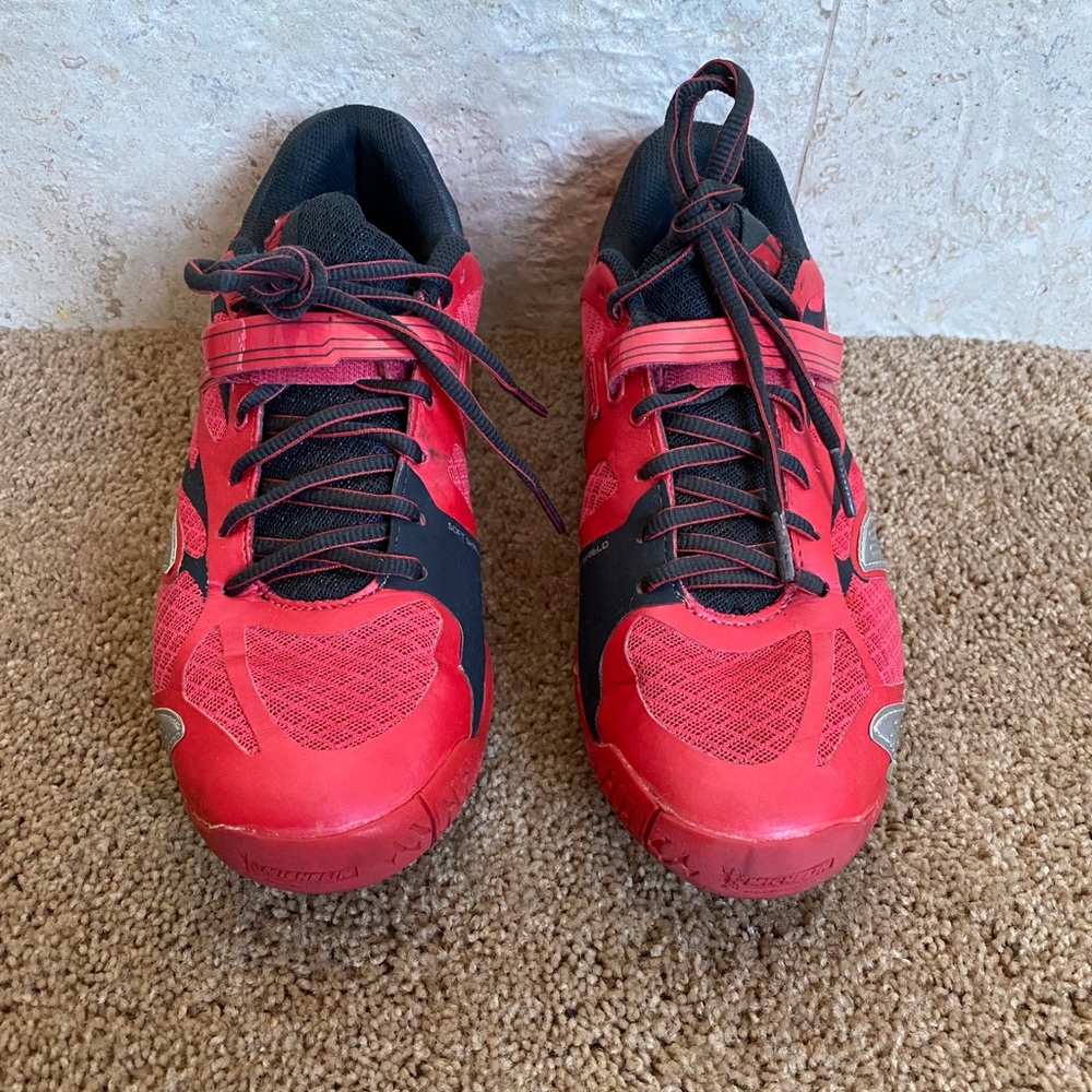 Babolat tennis shoes